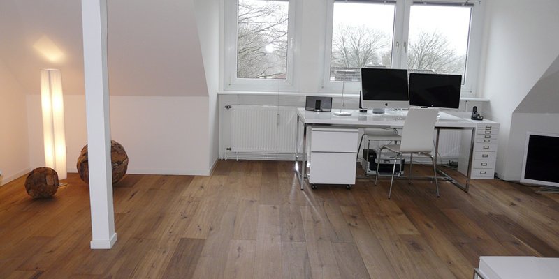 modern location in HH Bramfeld