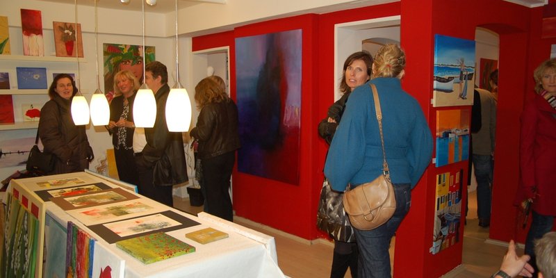 Galerie mit Studio und Ausstellungsraum