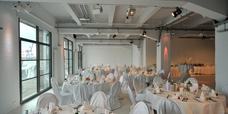 Loftiges arch overlooking the Elbe