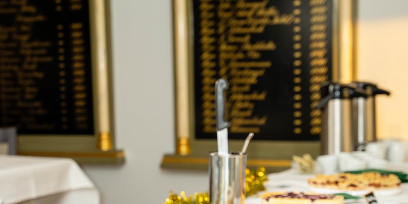 Restaurant Elbterrasse Lauenburg - Wir bieten Ihnen eine große Auswahl an Getränken und Speisen und können auf Nachfrage tolle Buffets zaubern. 