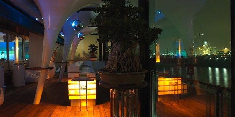 Exklusive Eventlocation direkt an der Elbe - Wintergarten Bar La Nuit
