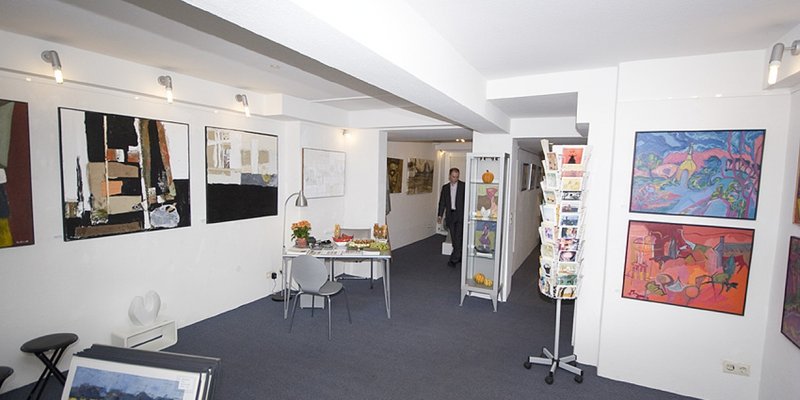 Galerie mit Studio und Ausstellungsraum